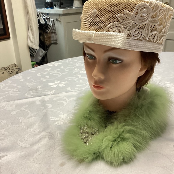 Adrienne Landau Fur Collar Wrap GREEN WITH RHINESTONES a WOW💚💚💚💚💚💚 - Picture 3 of 14